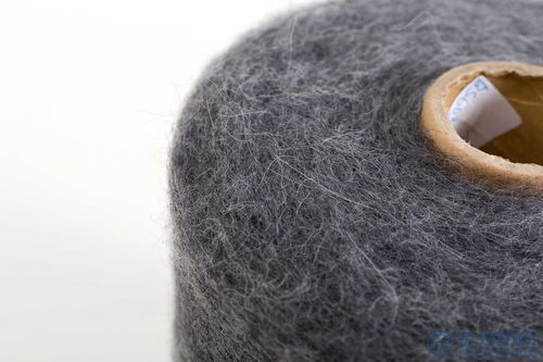 京為花式紗毛線 馬海毛、28支高配色紡彈力羊駝毛紗線與毛腈混紗的獨特魅力